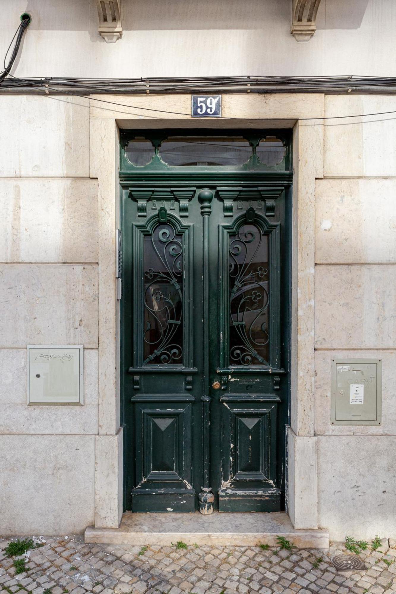 Joivy Delightful 2-bed Flat Near Park Lisbon