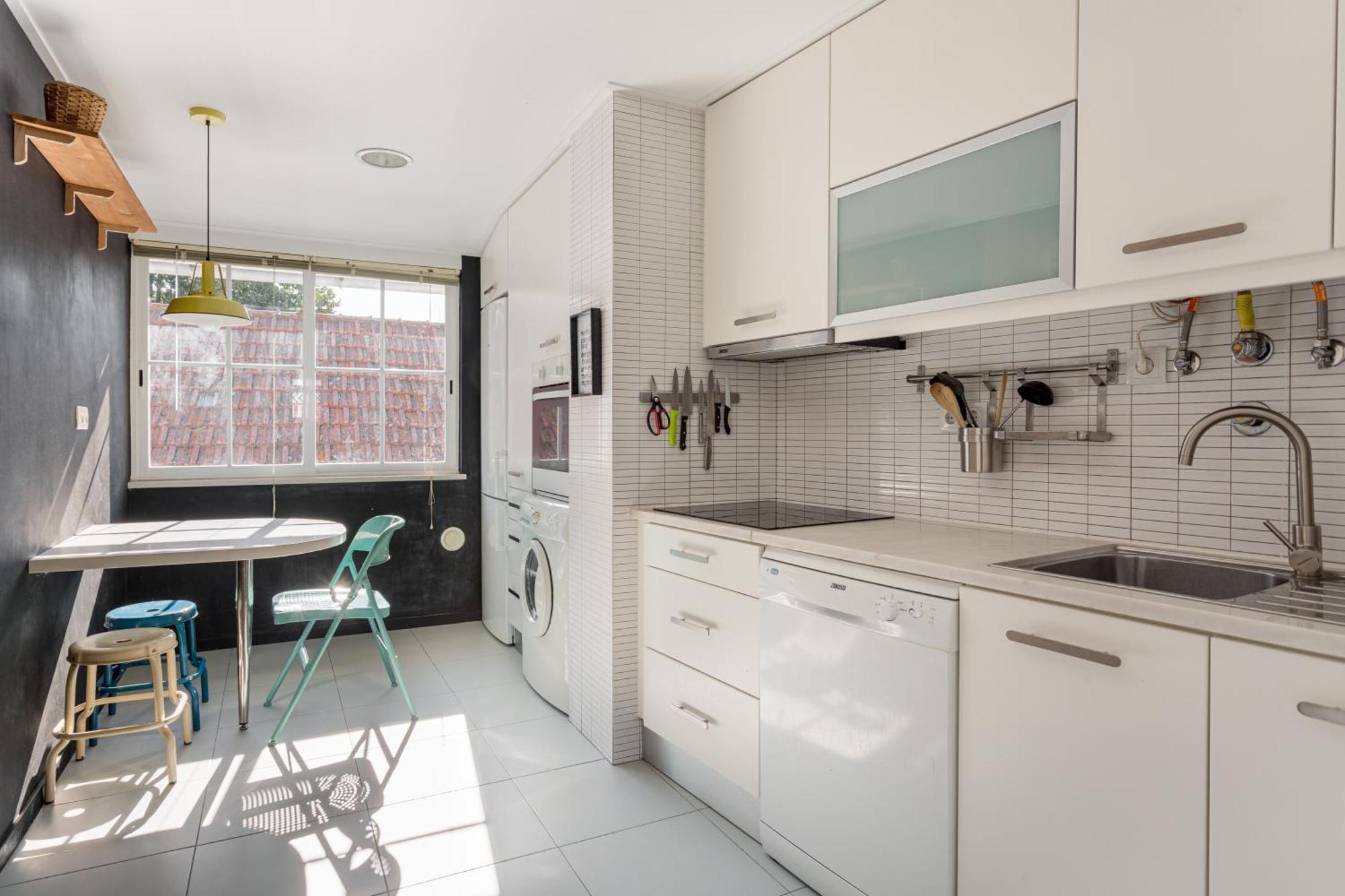Joivy Delightful 2-bed Flat Near Park Apartment Lisbon