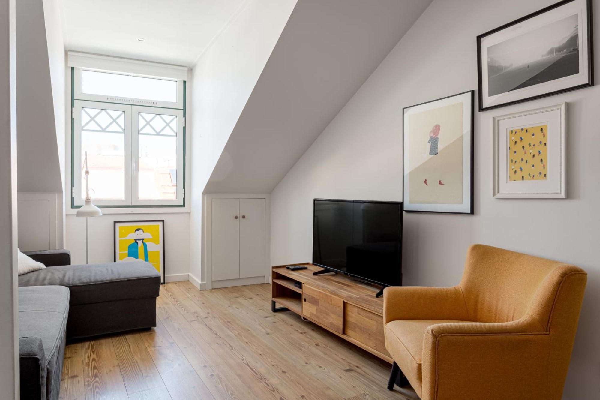 Joivy Delightful 2-bed Flat Near Park Lisbon